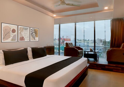 Hotel O Vaishnavi Grand