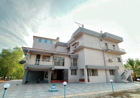 Shrunga Hill View Homestay