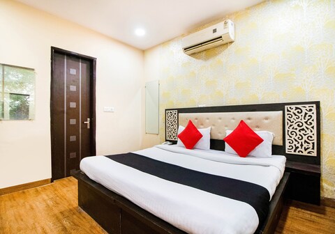 Collection O HOTEL SANGAM PALACE