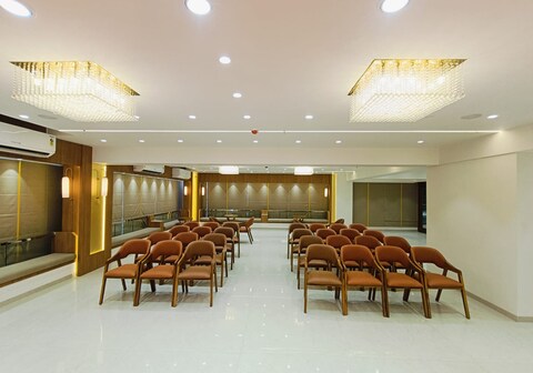 MURLI HOTEL LUXURY ROOMS