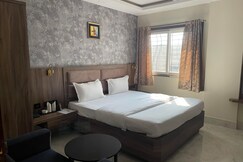 Hotel Dayaljeet, Jamshedpur Hotel Dayaljeet, Jamshedpur
