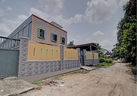 Hotel O Penginapan Budhe Sri