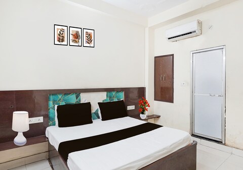 SPOT ON M L Paying Guest House