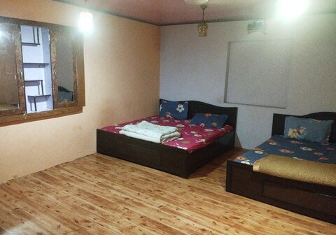 Kashmir himalayan hawks homestay