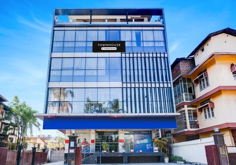 Super Townhouse Bhangagarh Bus Terminal Formerly The Rudra Inn