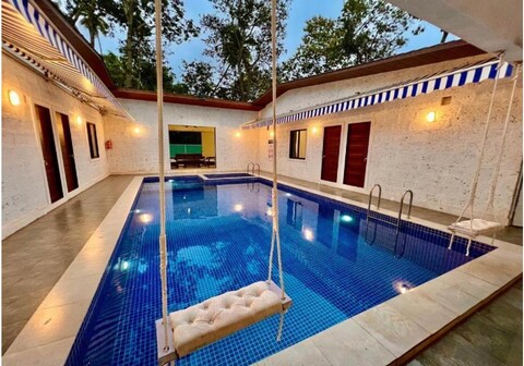Shore House 6BR Alibaug Pureveg