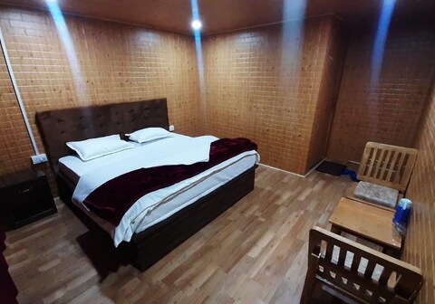 Snowleopard Cottage Tsomoriri Lake