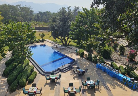 Mana Hotels
