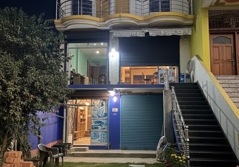 Hotel blue moon