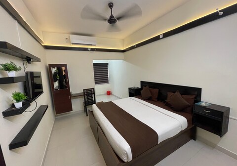 Hotel Shadow Regency