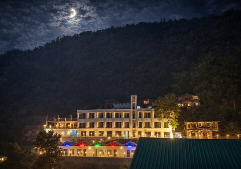 Aesquire Hotel