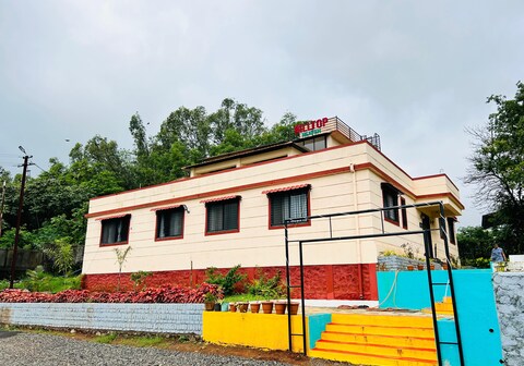 Hilltop Heaven Resort