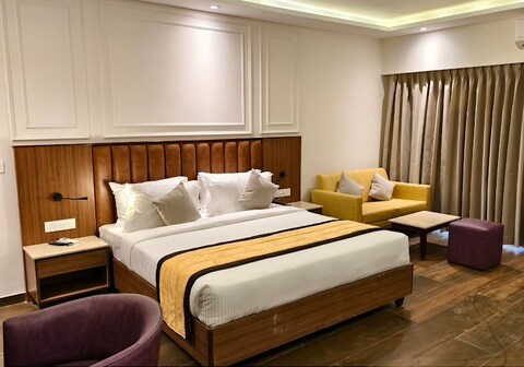 SinQ Symbol, Calangute