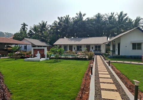 THE BANYAN TREE