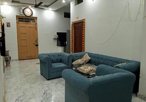 Airy Spacious Luxurious 3BHK | Pradip Home Stay