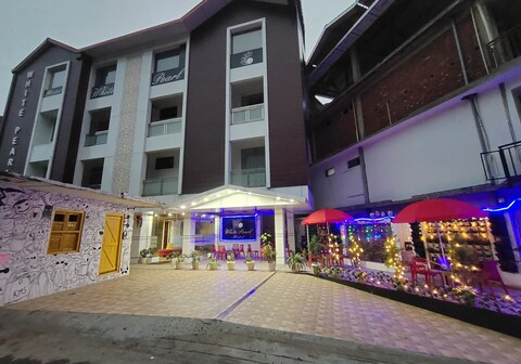 Hotel White Pearl