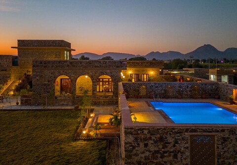 Sariska Courtyard