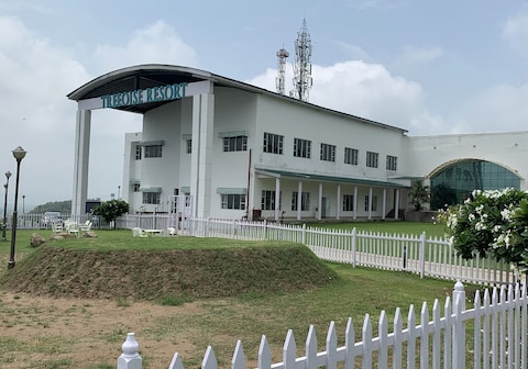 Treeoise Resort (A Unit of Sunder Kakkar Hotel)