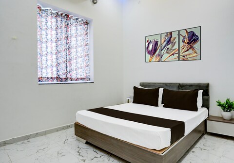 HOTEL O NABH AND GUESTHOUSE