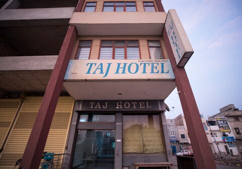 Hotel TAJ ( SECTOR 14, NEAR BUS STAND )