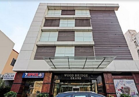 Wood Bridge Grand Hotel