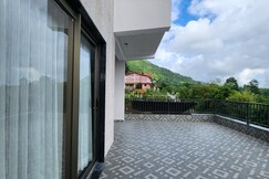 The Lakefront Villa, Naukuchiatal The Lakefront Villa, Naukuchiatal