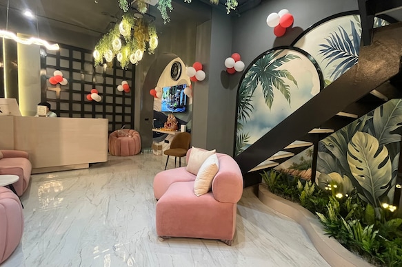 RED LEAF HOTELS