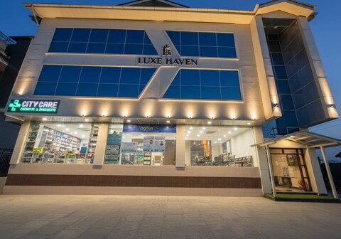 Luxe Haven Residency