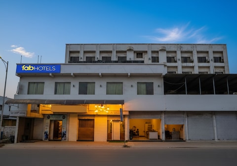 FabHotel Devanshi Inn