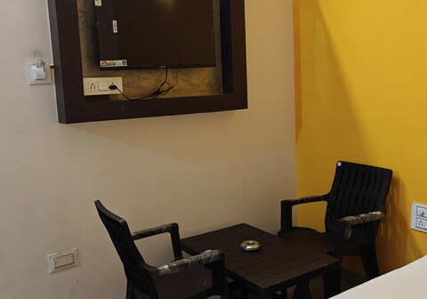 Hotel Royal Inn, Lakdikalpul