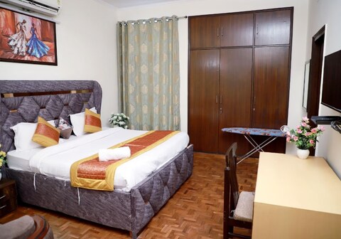 Greenleaf Apartment and Suites
