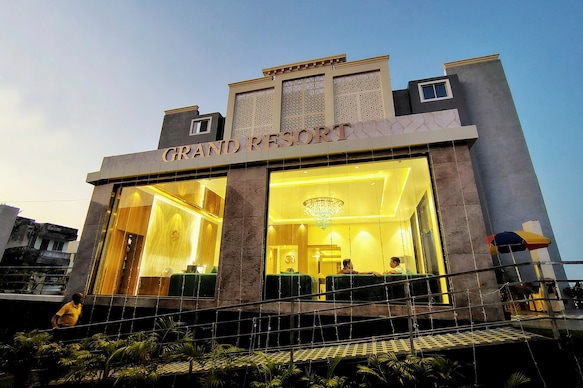 Grand Resort (200 mtr from Sea Beach)