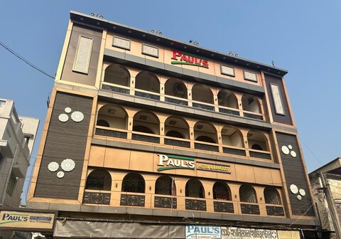 PAUL'S HOTEL & BANQUET