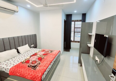 Hotel Taj Near Prem Hospital