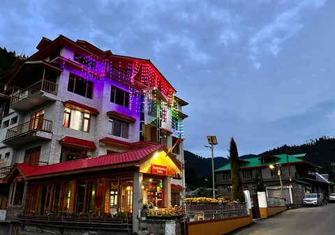 Golden Valley Hotel And Restaurant