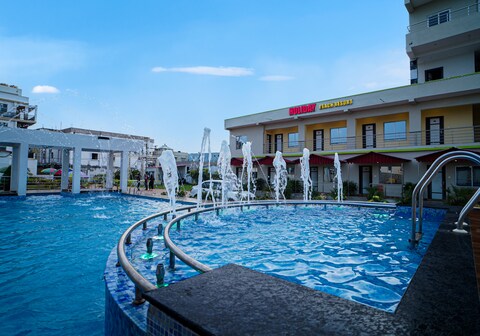 Holiday Beach Resorts, Mandarmani