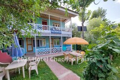 Hotel Chachoo Palace, Srinagar Hotel Chachoo Palace, Srinagar
