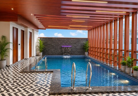 HOTEL TAVIRAL REGENCY