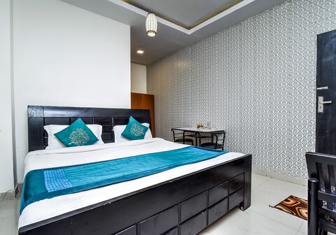 Destiny House | Rooms & Caretaker