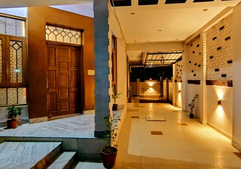 Padmakshi villa