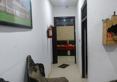 Arora Paying Guest House