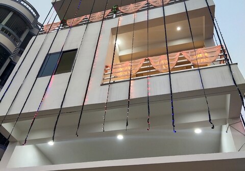 Apoorva Banquet & Hotel