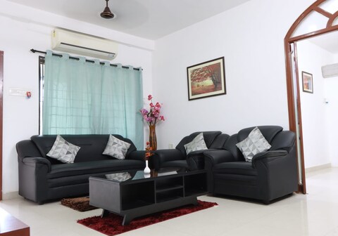 Greams Fusion Service Apartments (Near Apollo Greams Road)