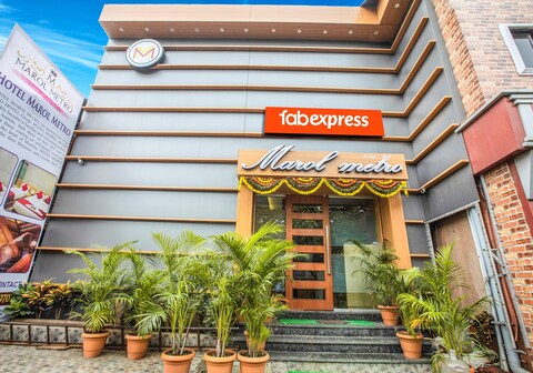 FabHotel Marol Metro