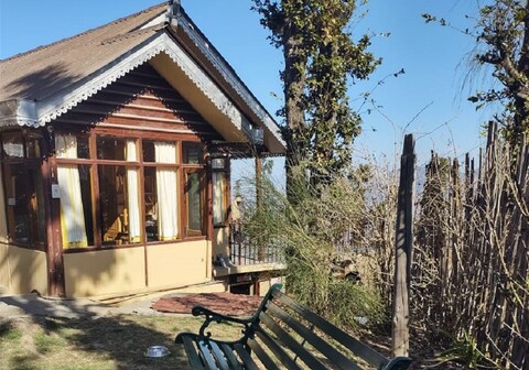 Inaayat Annex | 1 BR Apartment & Caretaker