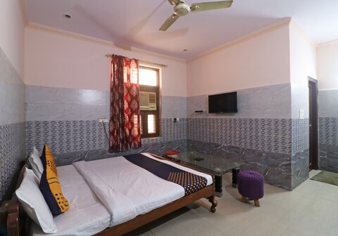 Hotel Shri Ram Residency
