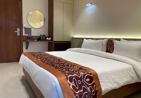Hotel Vishwaraj Residency