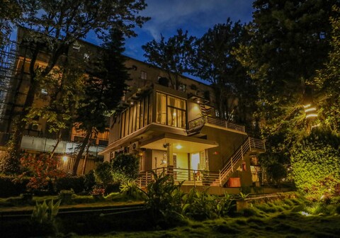 Thavika SIlverwoods Residence Yelagiri