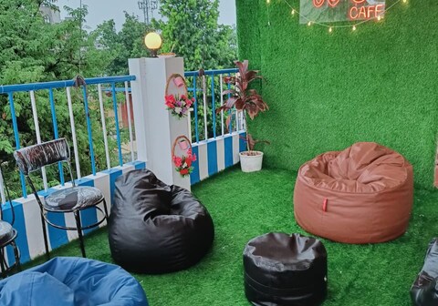 New Aroma Guest House