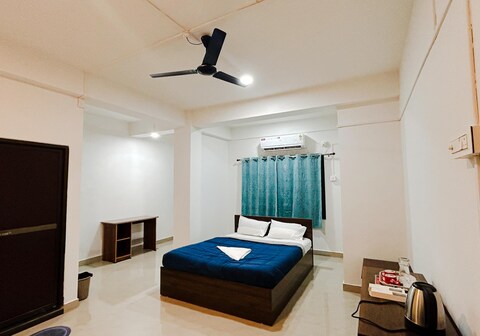 Nova Nest Lodge & Homestay